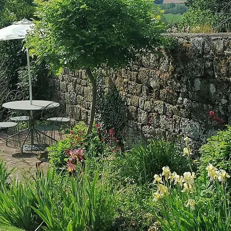 6-bed Sleeps 13 Pool & Pet Friendly *