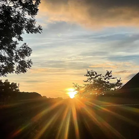 別荘 6-bed Sleeps 13 Pool & Pet Friendly Saint-Sauveur-de-Carrouges