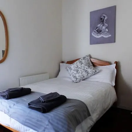 Prázdninový dům 6-bed Sleeps 13 Pool & Pet Friendly