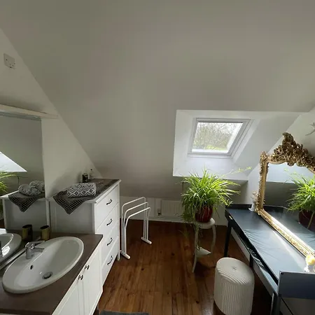 6-bed Sleeps 13 Pool & Pet Friendly 別荘 Saint-Sauveur-de-Carrouges