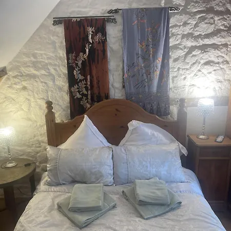 Prázdninový dům 6-bed Sleeps 13 Pool & Pet Friendly Saint-Sauveur-de-Carrouges