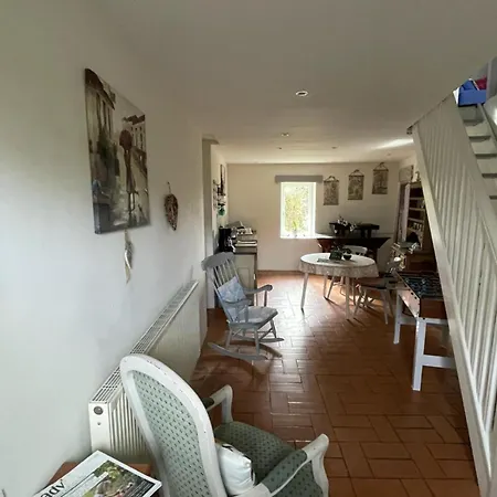 別荘 6-bed Sleeps 13 Pool & Pet Friendly Saint-Sauveur-de-Carrouges