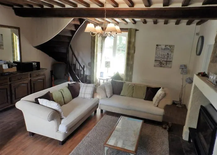 6-bed Sleeps 13 Pool & Pet Friendly * Saint-Sauveur-de-Carrouges