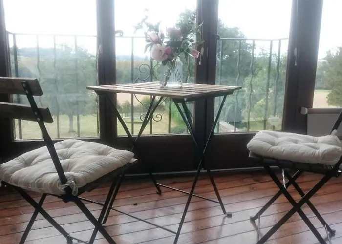 Holiday home 6-bed Sleeps 13 Pool & Pet Friendly Saint-Sauveur-de-Carrouges