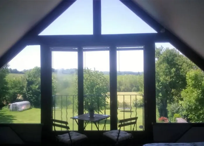 Holiday home 6-bed Sleeps 13 Pool & Pet Friendly