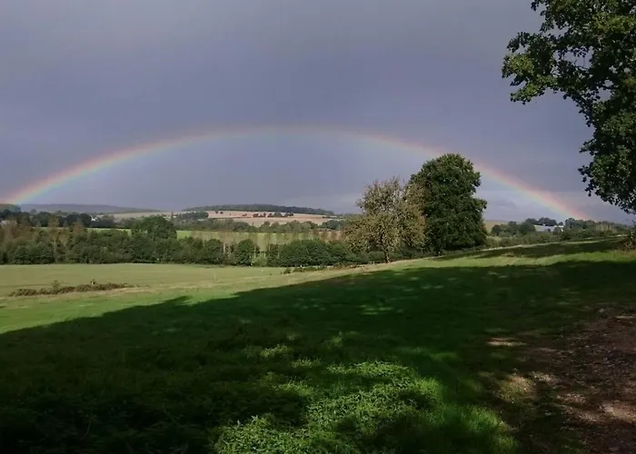 6-bed Sleeps 13 Pool & Pet Friendly Holiday home *