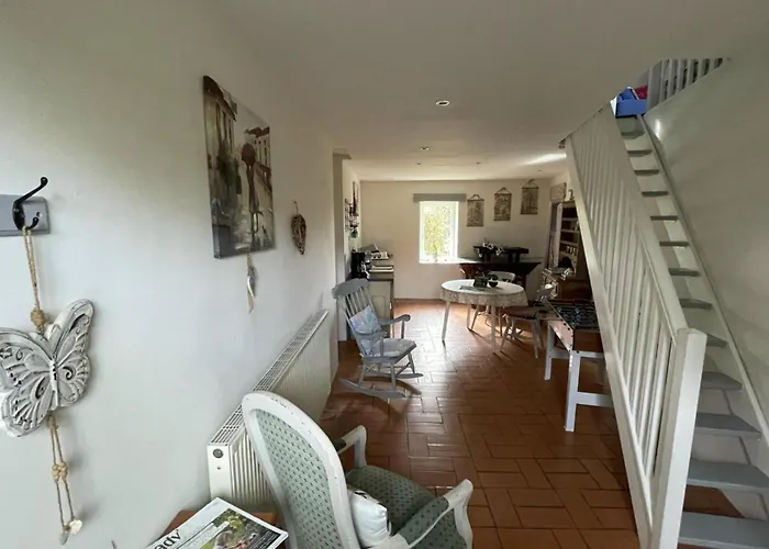 Holiday home 6-bed Sleeps 13 Pool & Pet Friendly Saint-Sauveur-de-Carrouges